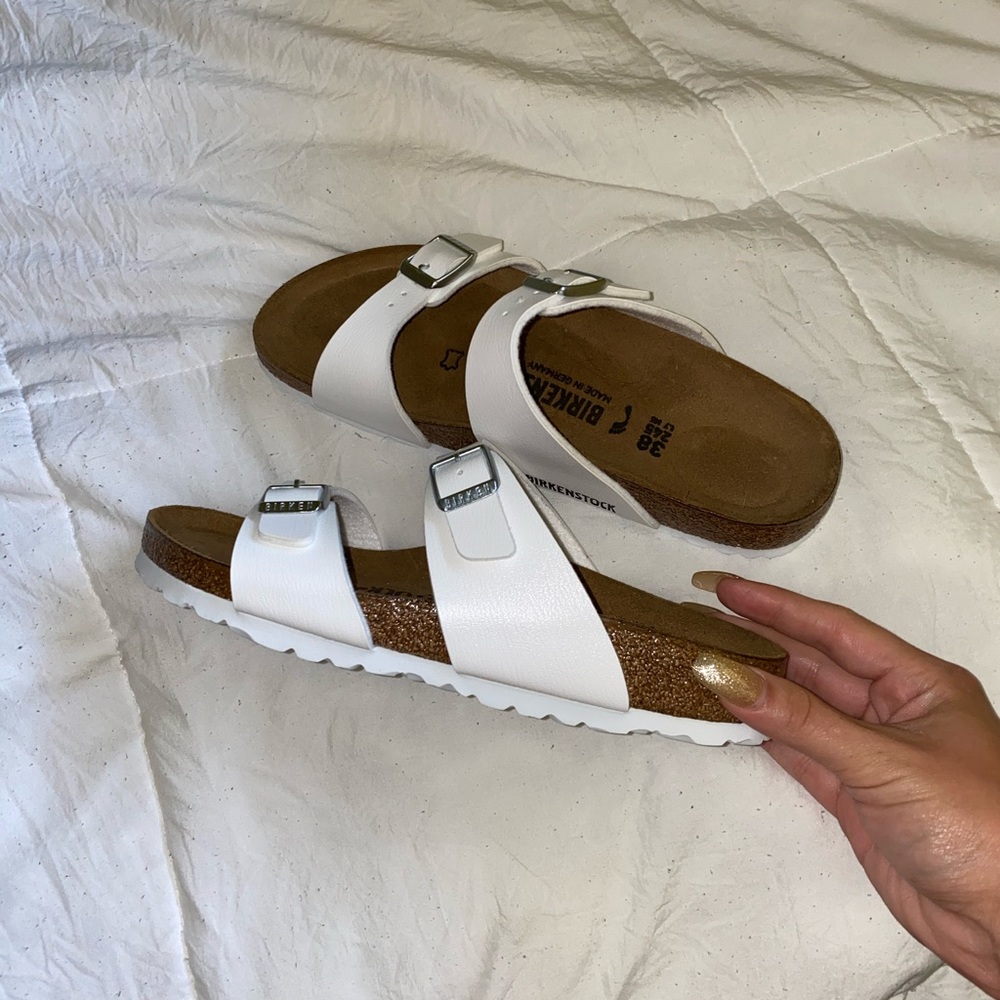White Birkenstock shoes size 7 women’s - Picture 3 of 4